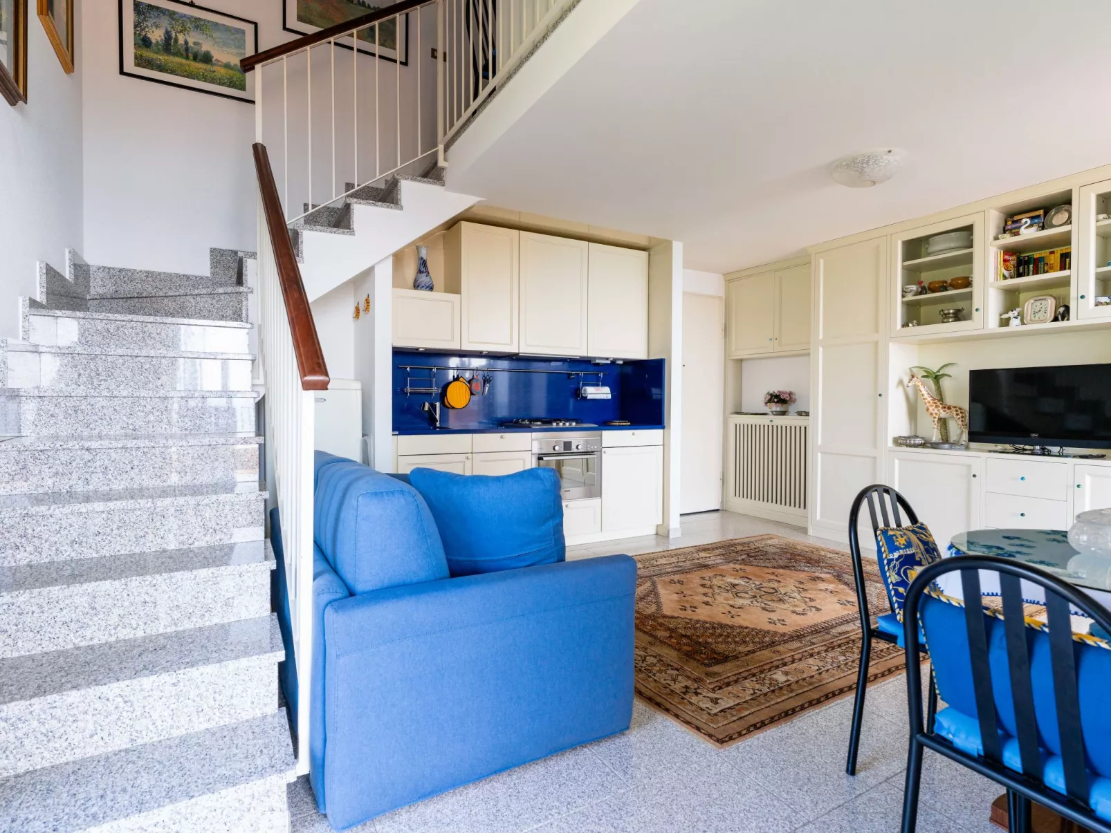 Loggia sul mare-Inside