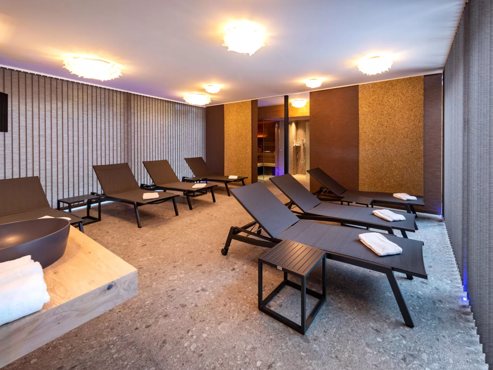 Emma Deluxe Aparthotel-Inside