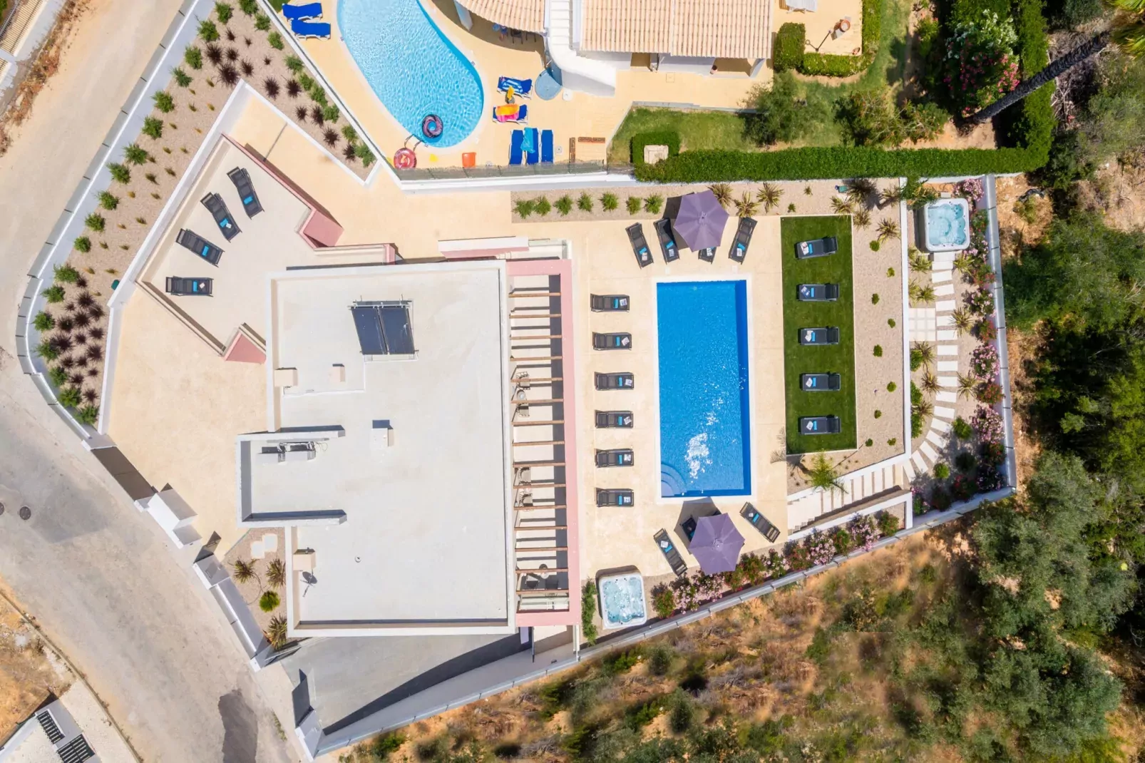 Villa Riviera-Exterior summer