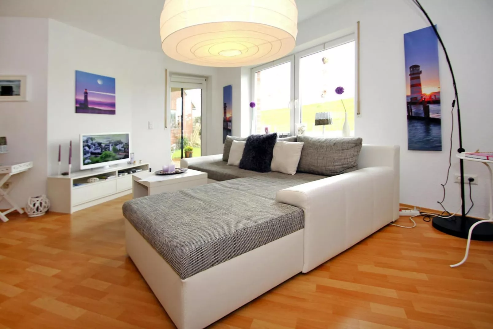 Ferienwohnung Kapitänskajüte-Wohnzimmer