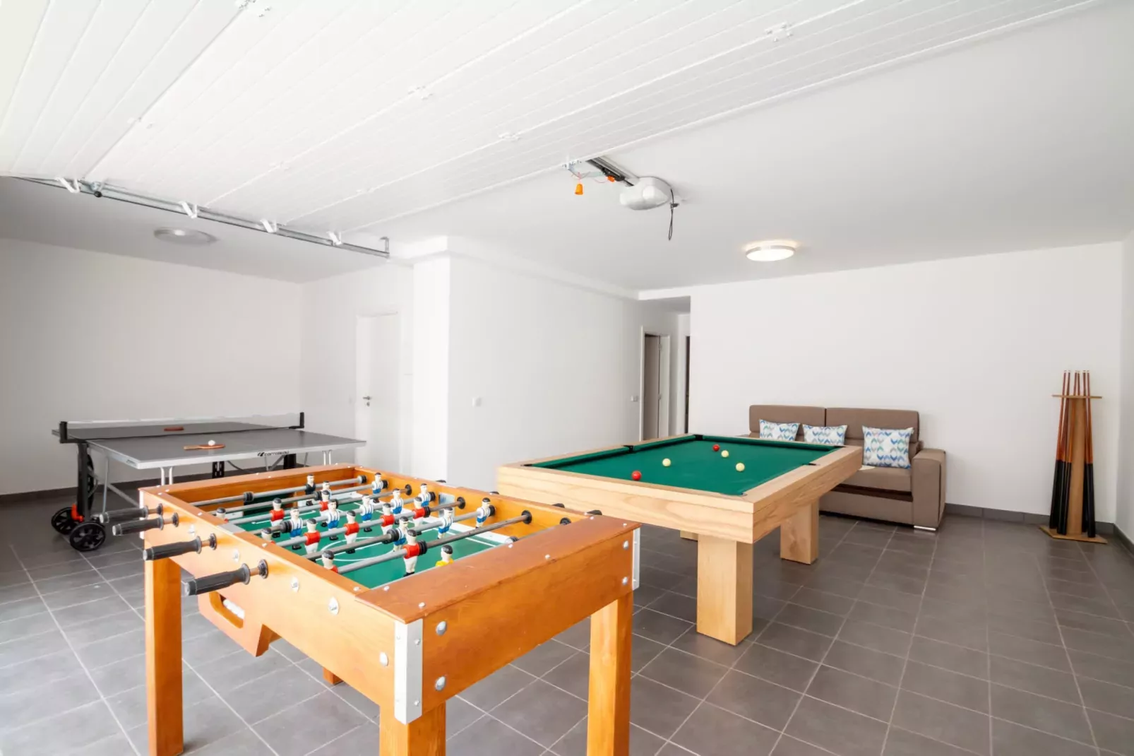 Villa Riviera-Living room