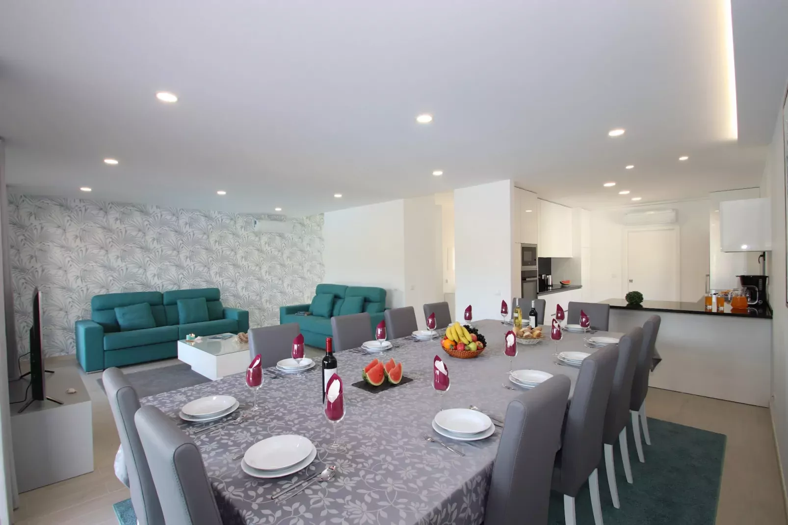 Villa Riviera-Dining room