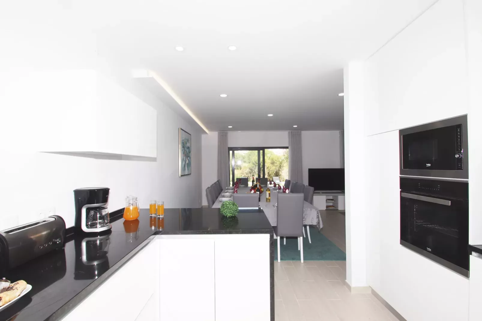 Villa Riviera-Kitchen