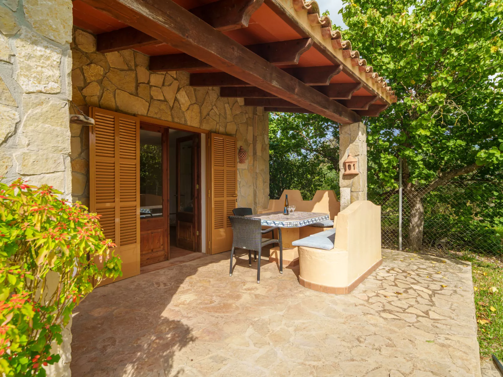Campas-Outside