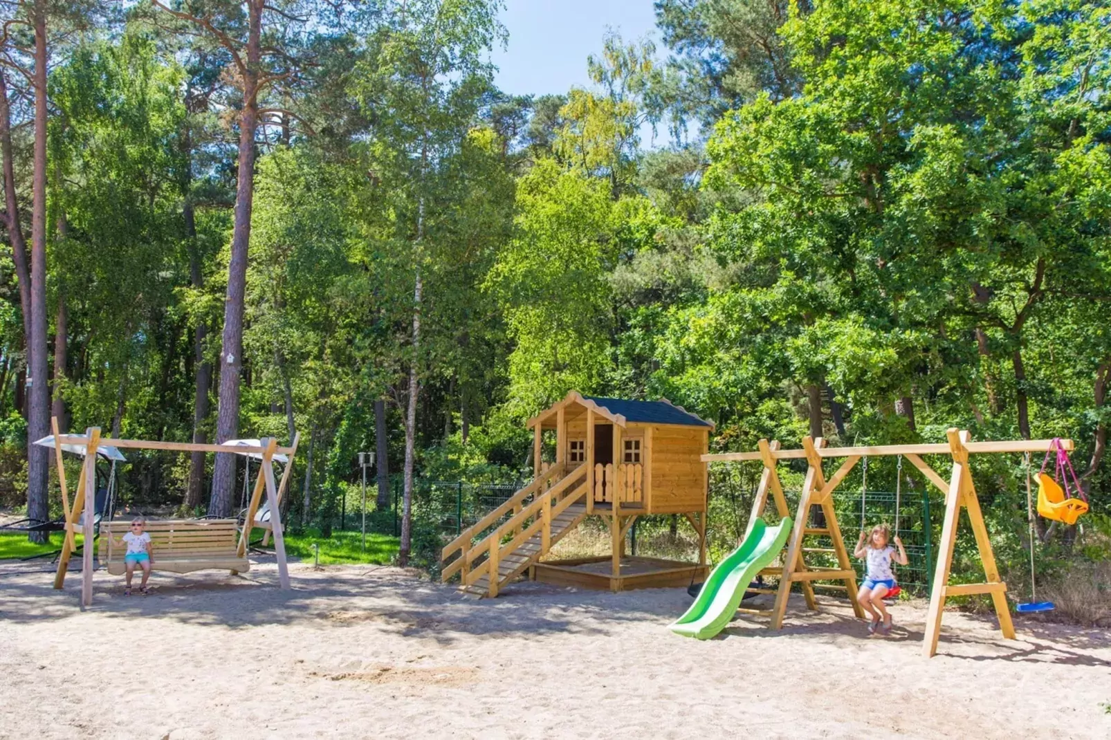 Domek wakacyjny dla 5 osób Pobierowo-Gardens summer
