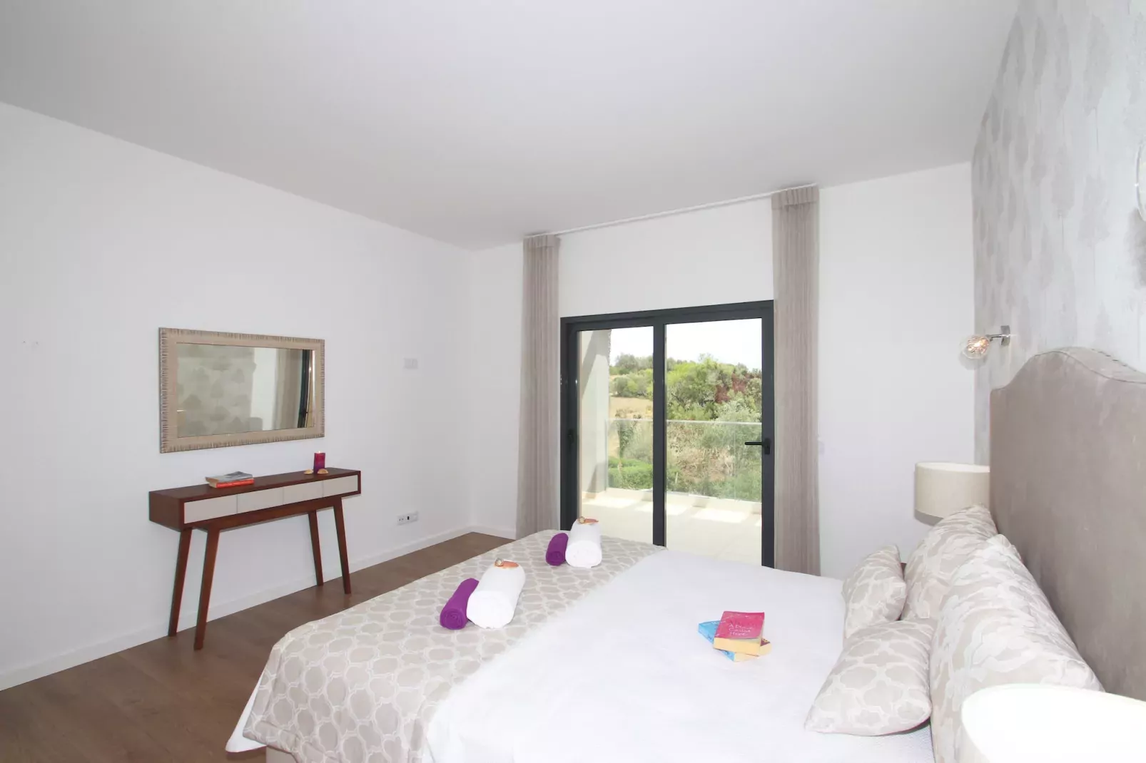 Villa Riviera-Bedroom