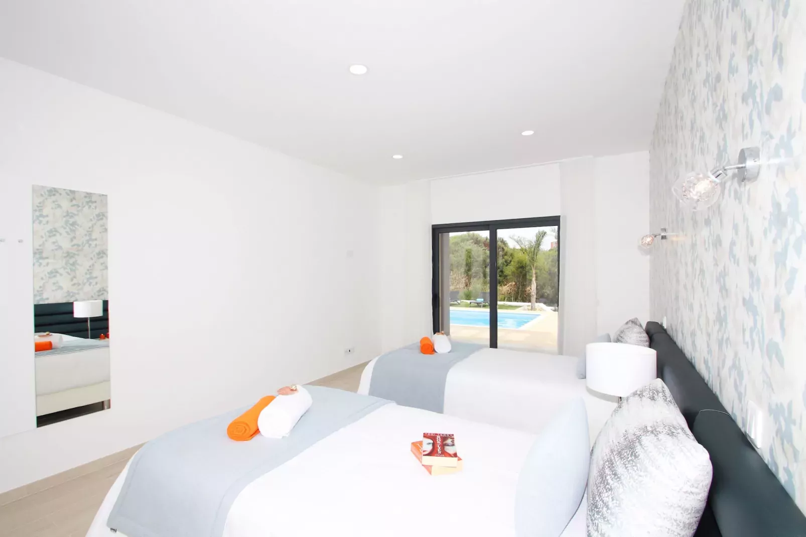 Villa Riviera-Bedroom