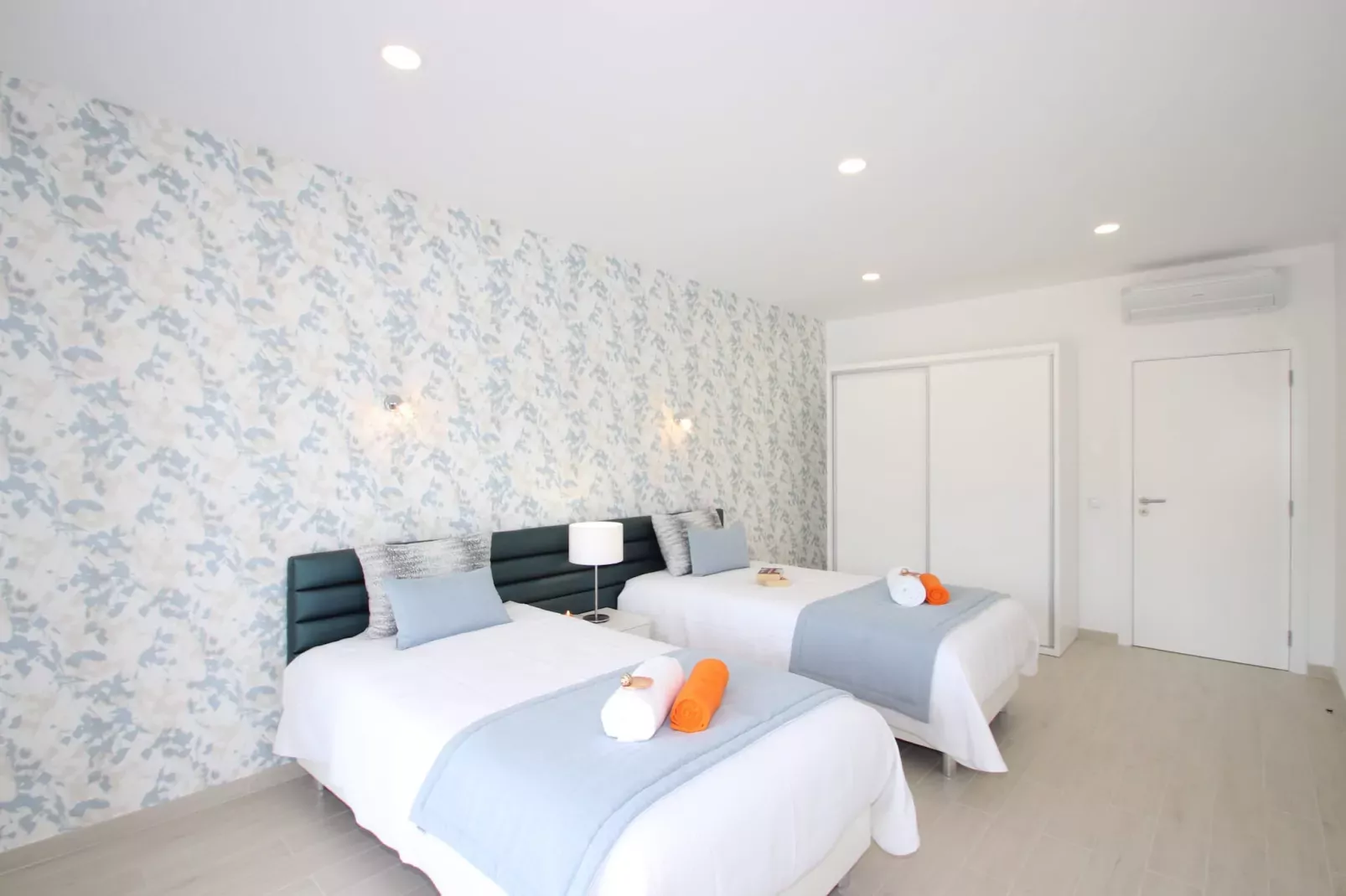 Villa Riviera-Bedroom