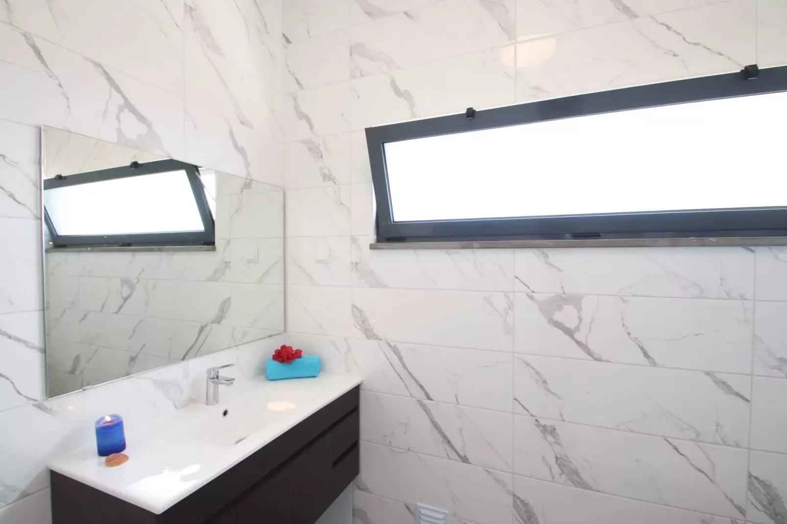 Villa Riviera-Bathroom