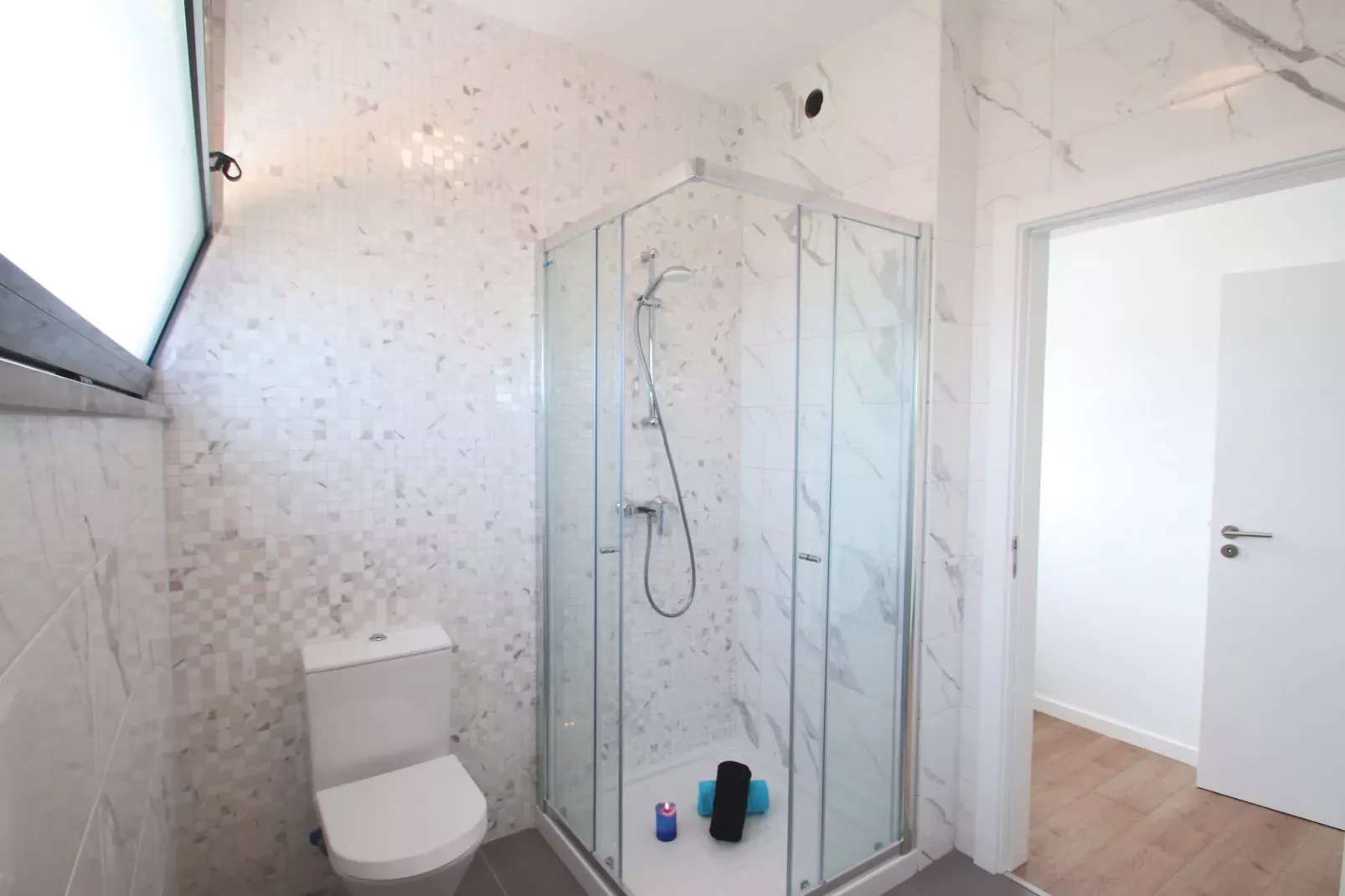 Villa Riviera-Bathroom