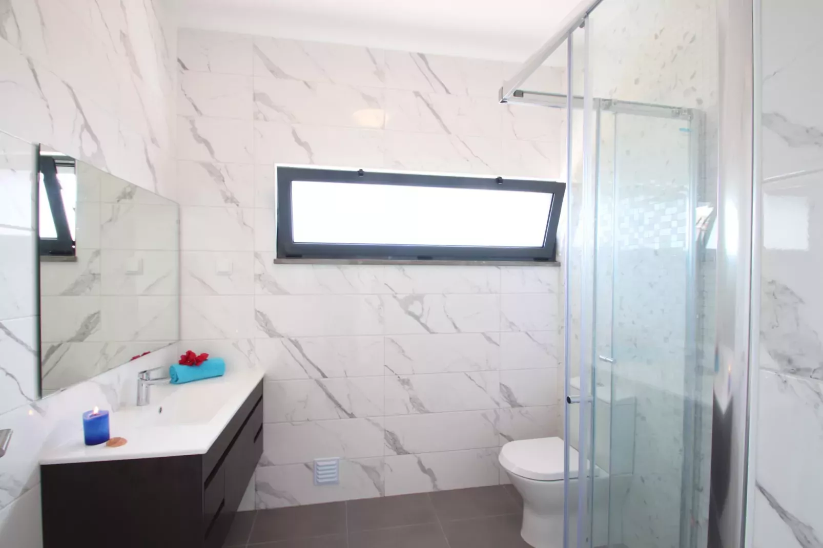 Villa Riviera-Bathroom