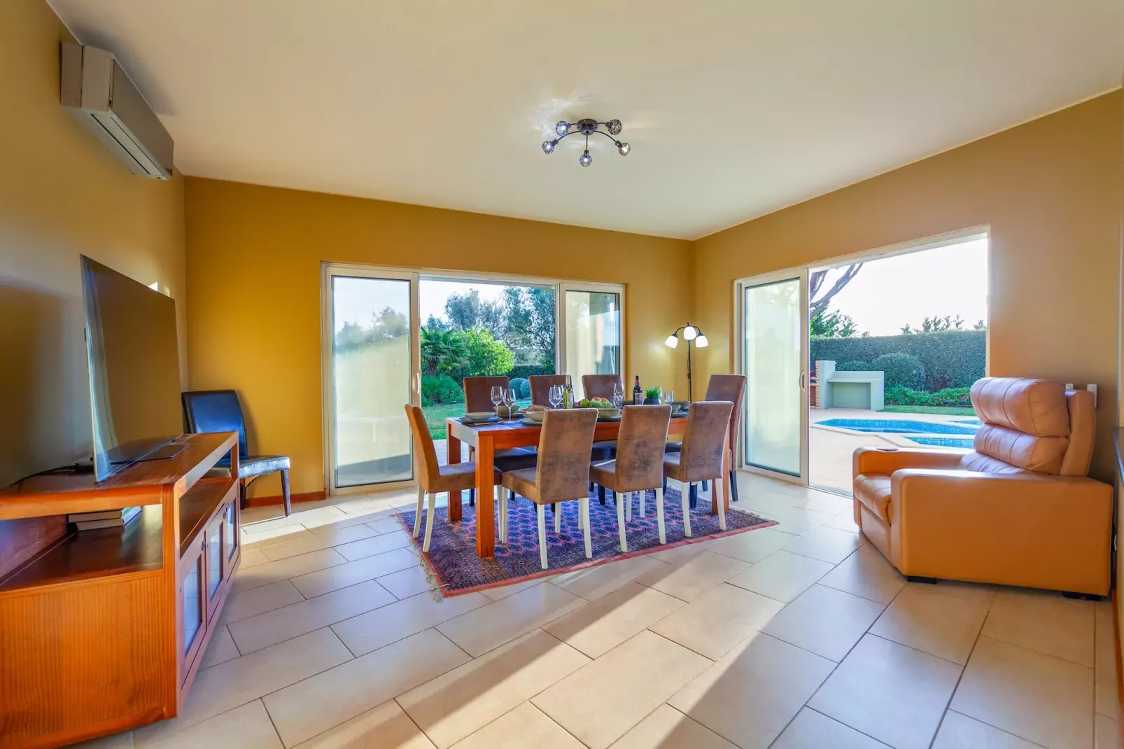 Villa Bliss-Dining room