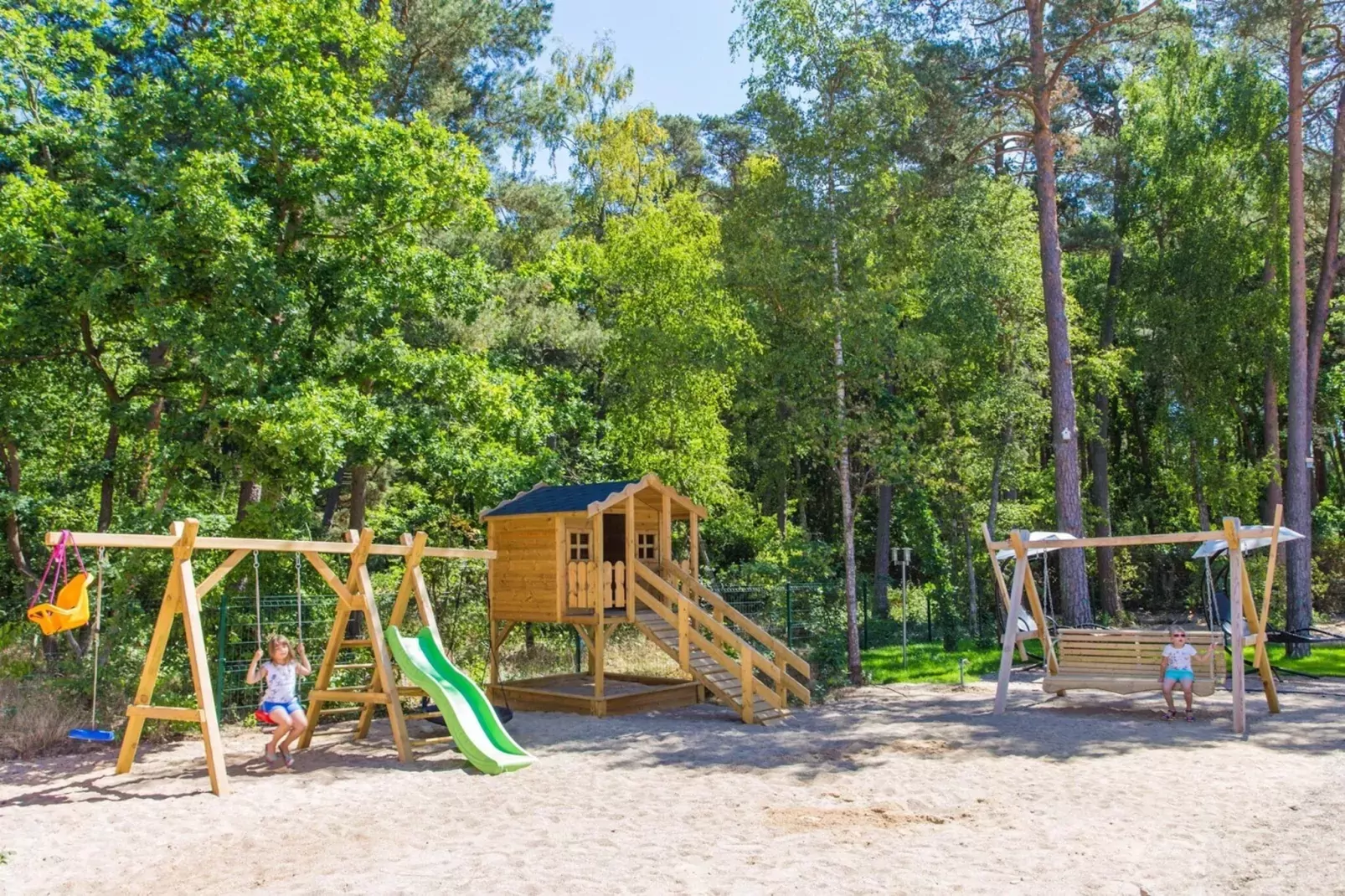 Domek wakacyjny dla 5 osób Pobierowo-Gardens summer
