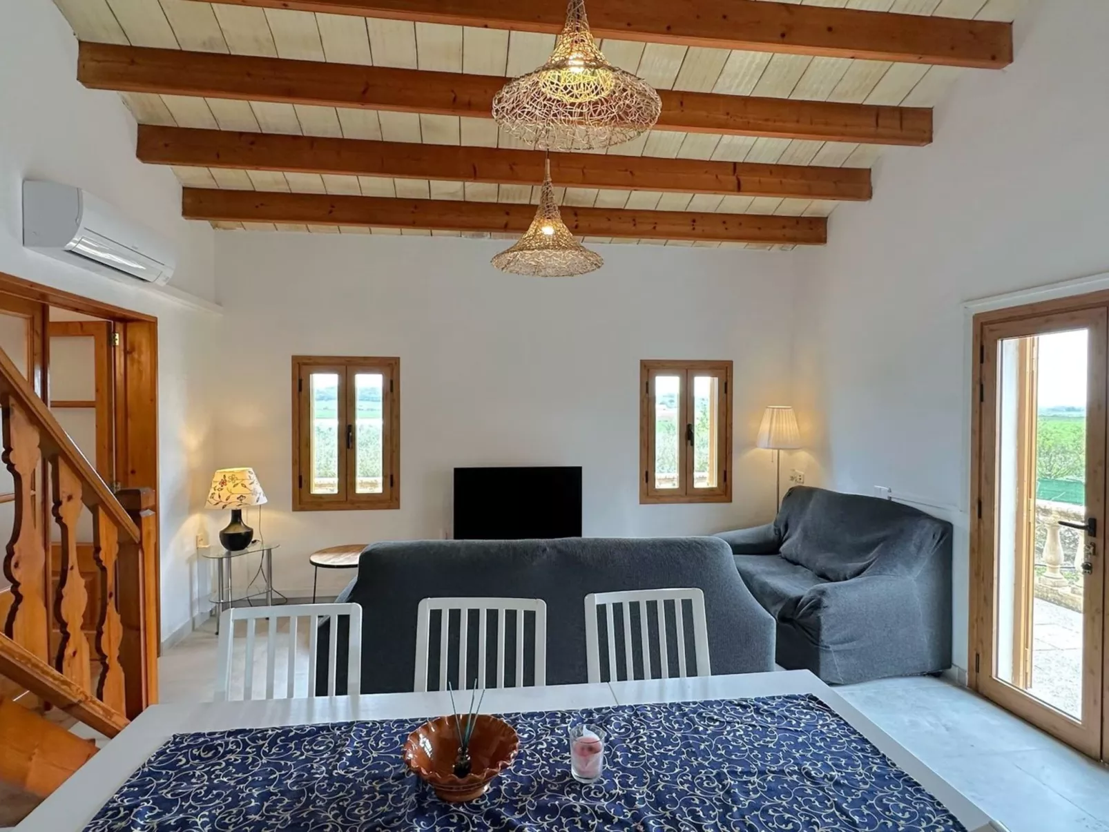 Campas-Inside