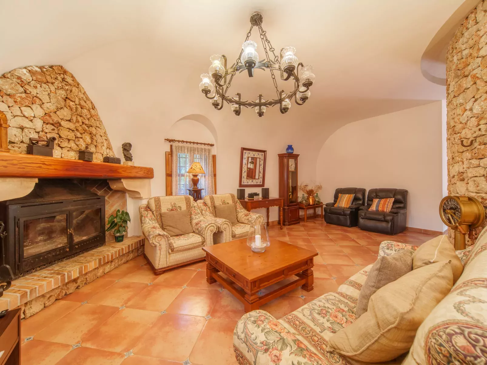 Son Siurana-Inside