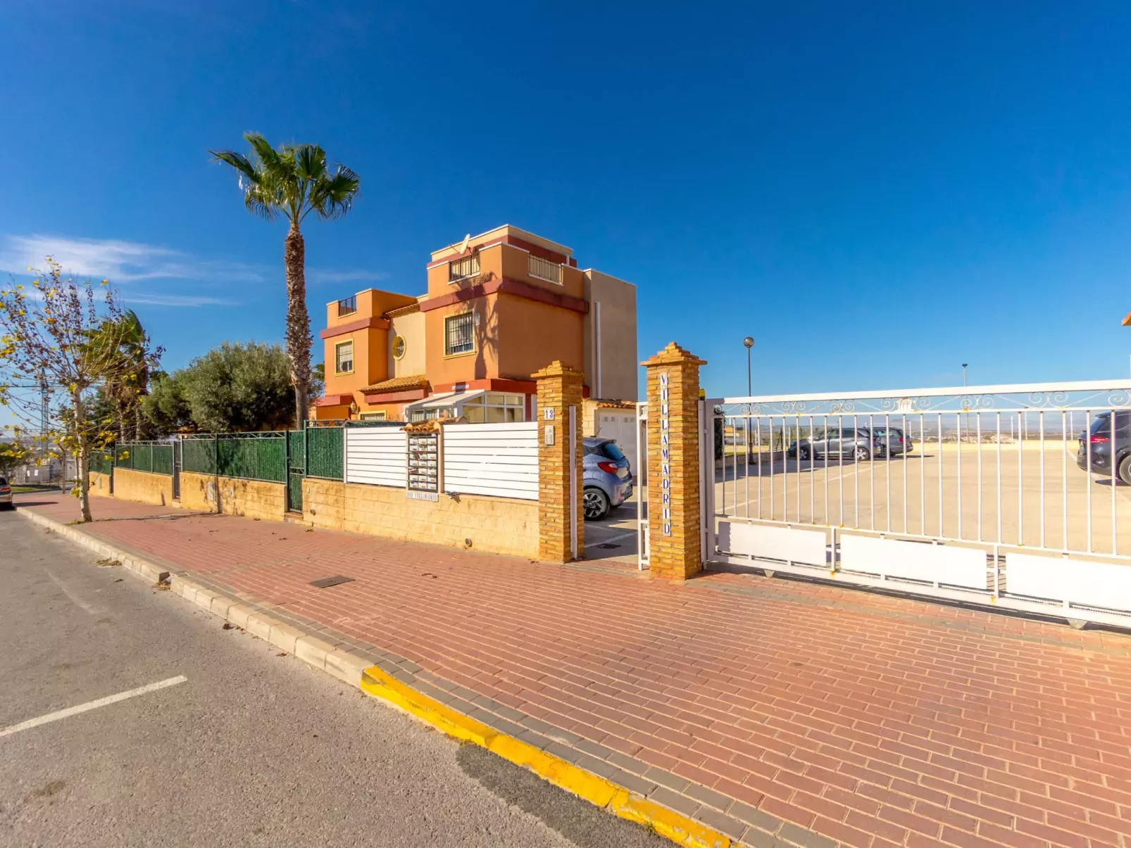 Residencial Villa Madrid-Dehors