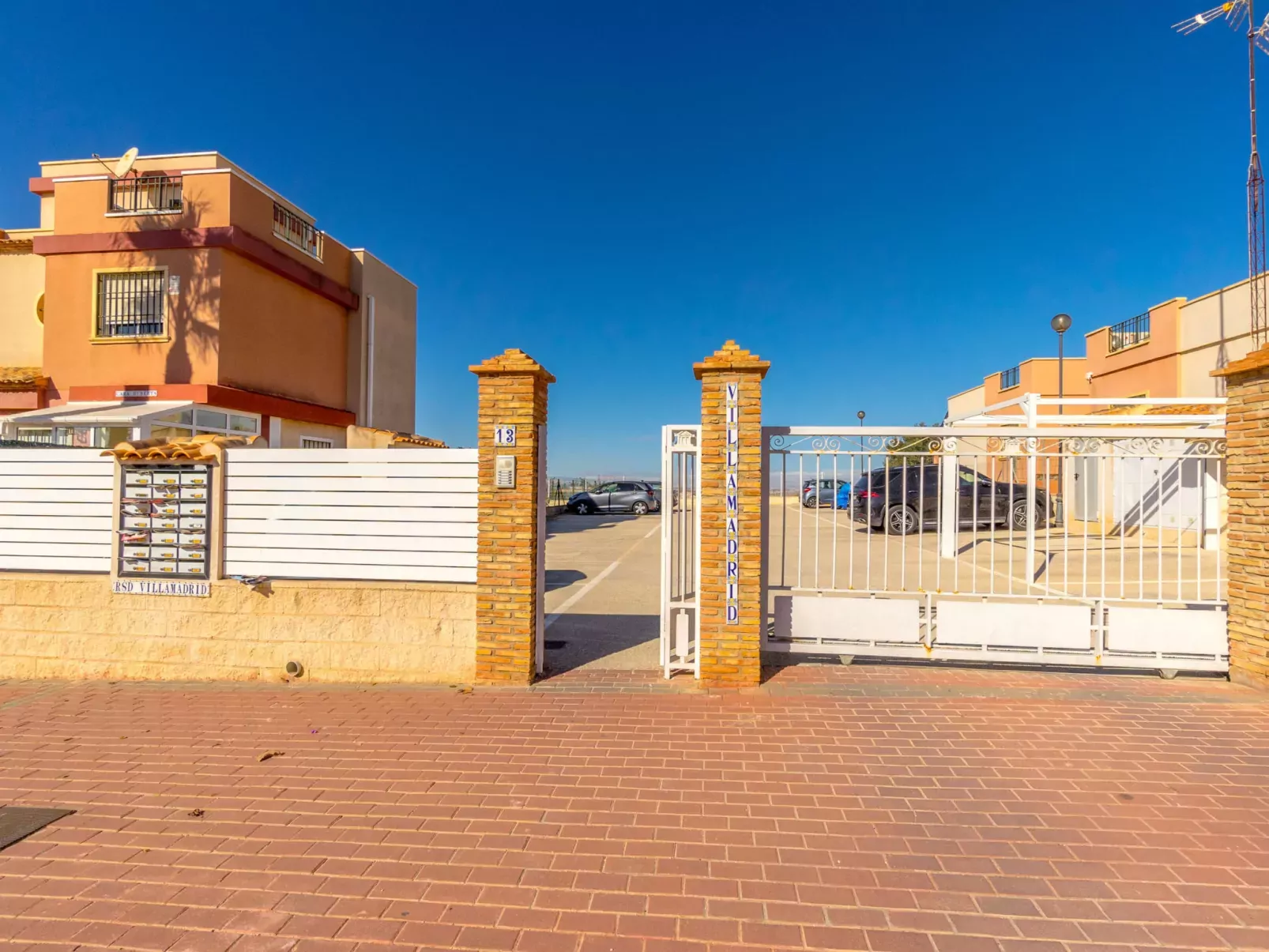 Residencial Villa Madrid-Dehors