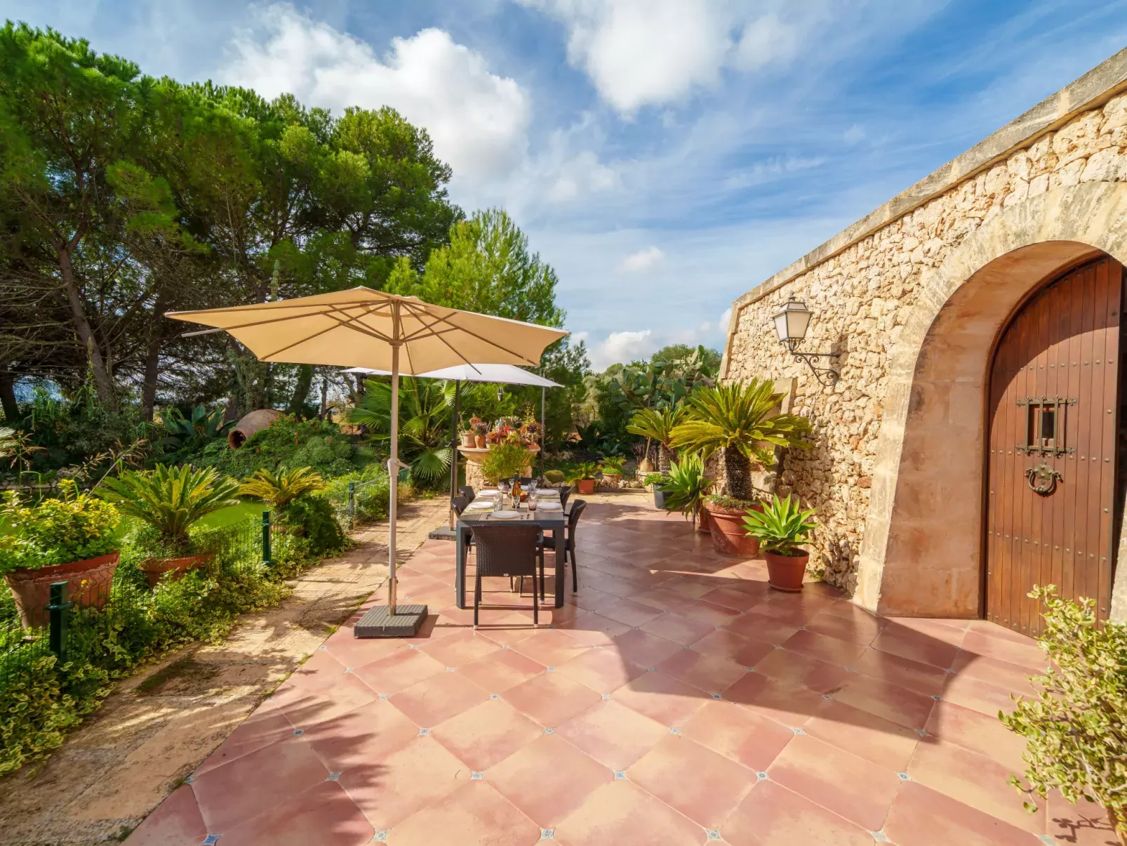 Son Siurana-Outside