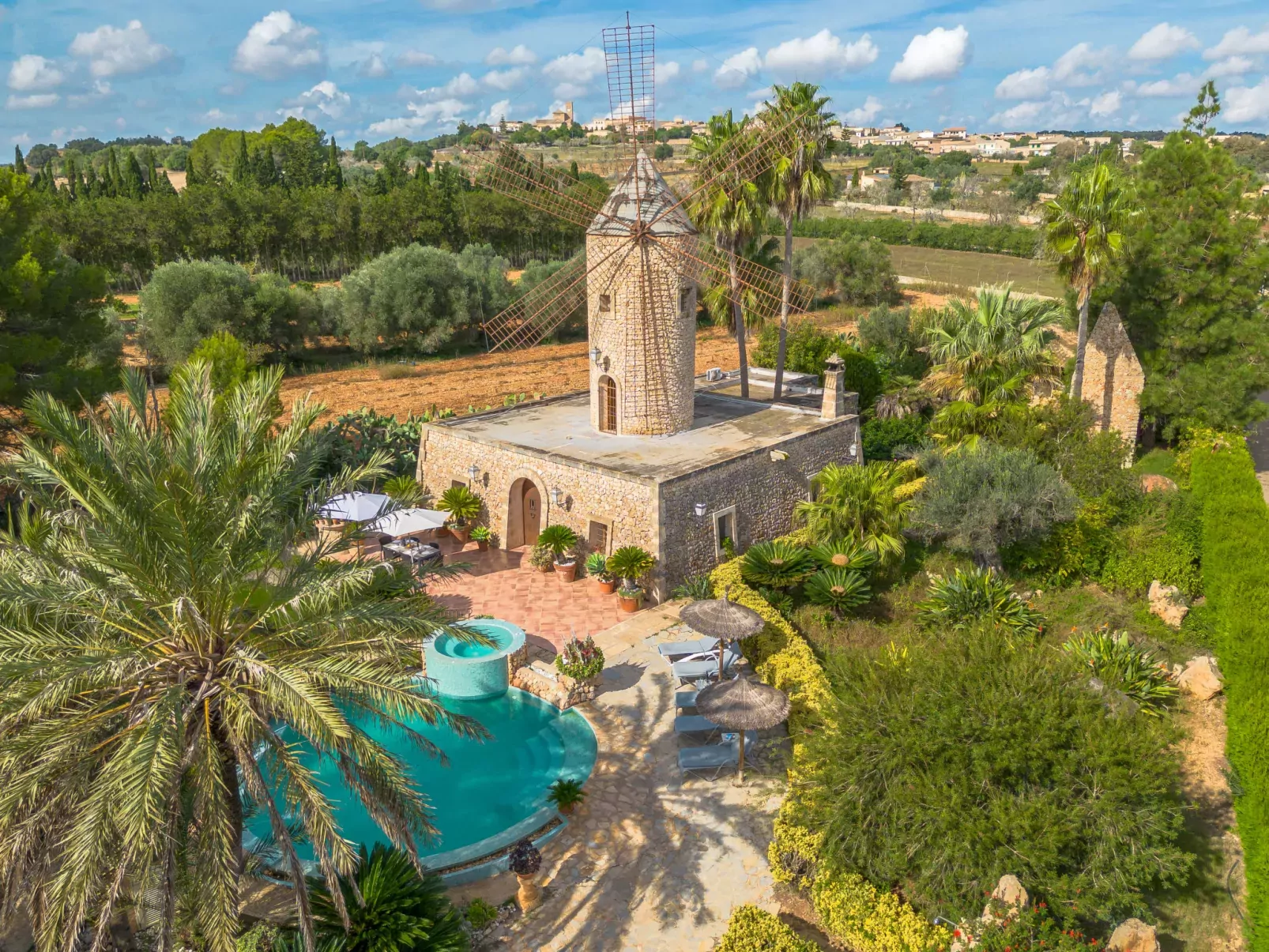 Son Siurana-Outside