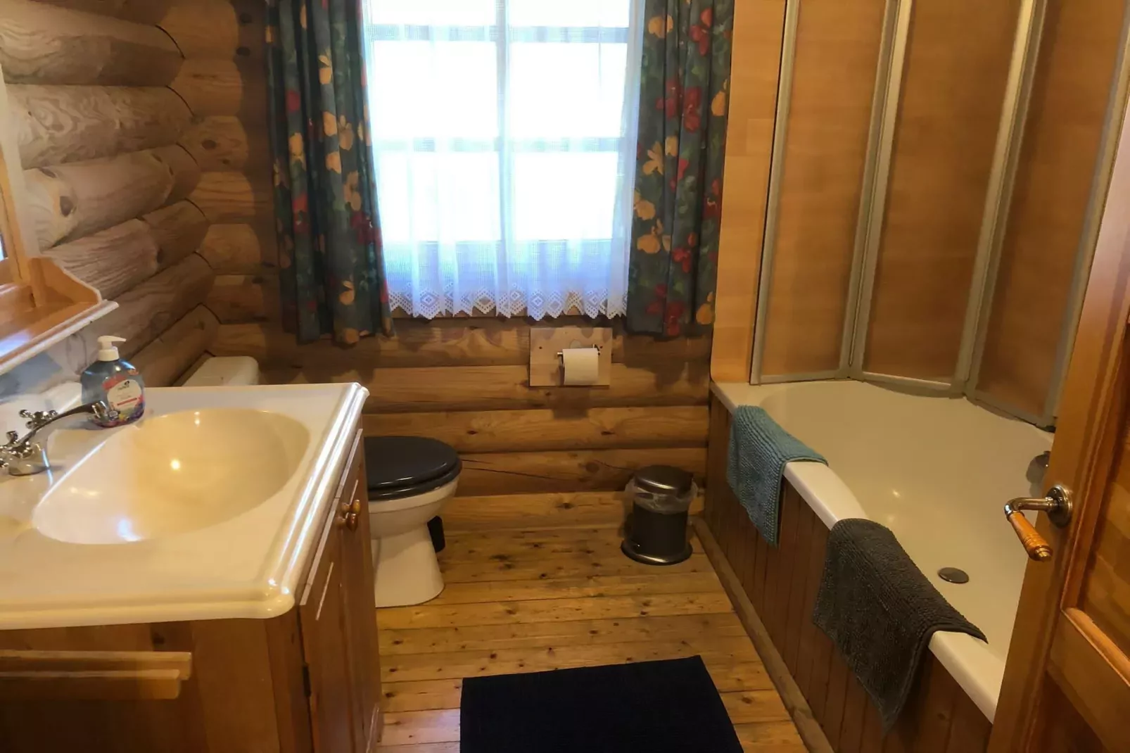 Ferienhaus Wiefelstede-Lehe-Bathroom
