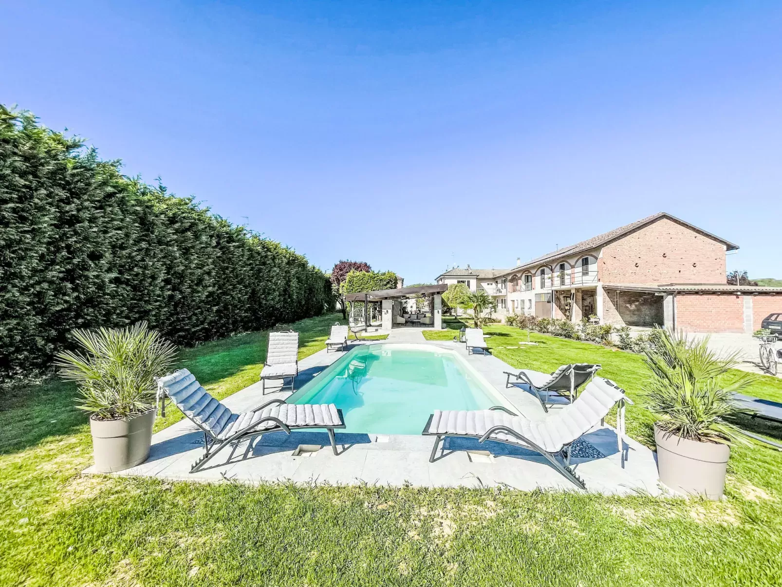 Tenuta Beatrice-Dehors