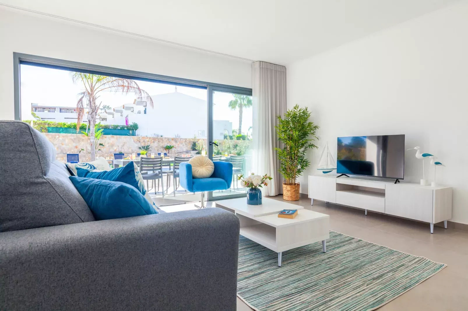 Villa Aqua 4-Salon