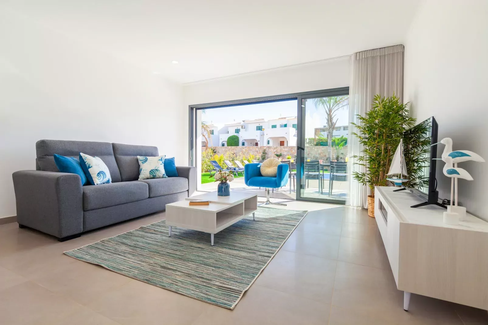 Villa Aqua 4-Salon