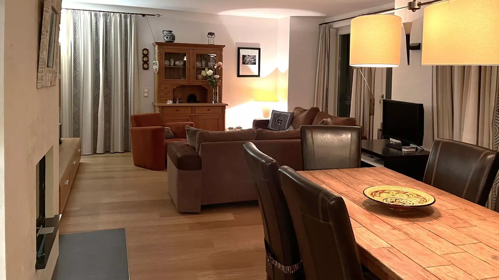 Drei Berge Top 4-Dining room