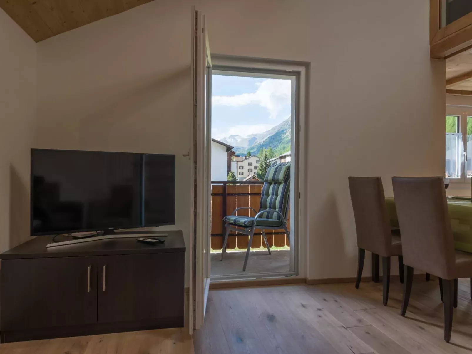 Haus Bergsonne-Dedans