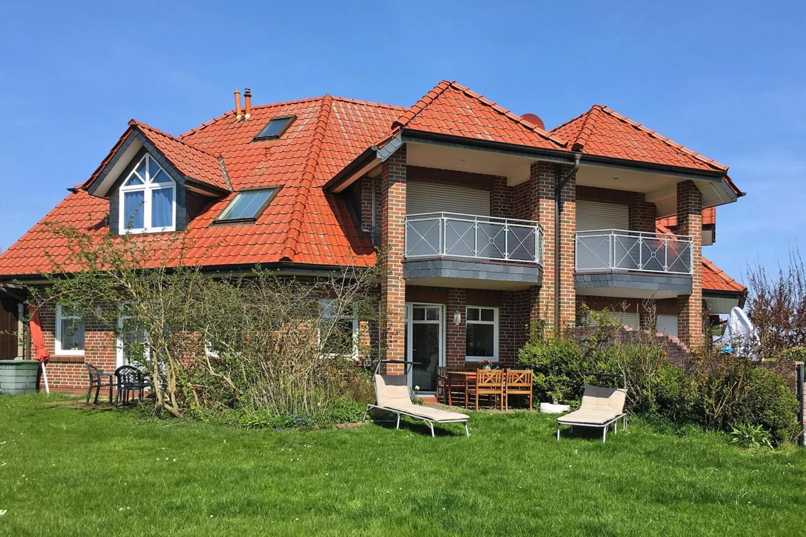 Ferienwohnung Fedderwardersiel-Exterior summer