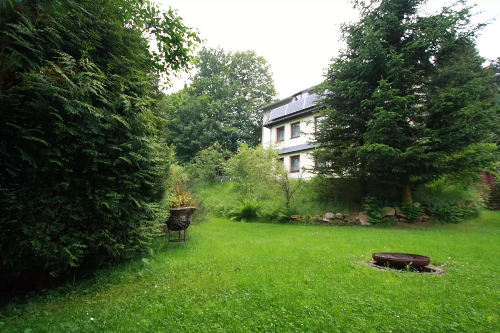 Fewo 2 Sachsen-Anhalt 3 Personen-Gardens summer