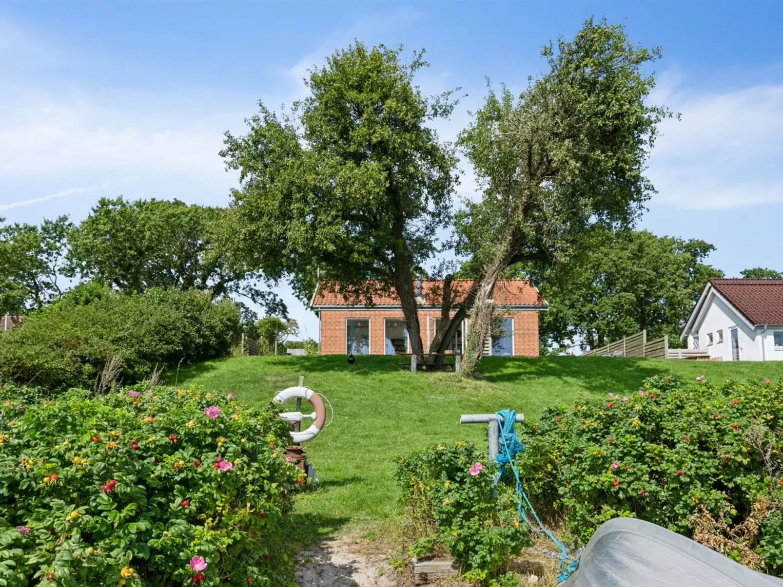 "Bryngeir" - 25m from the sea-Draußen