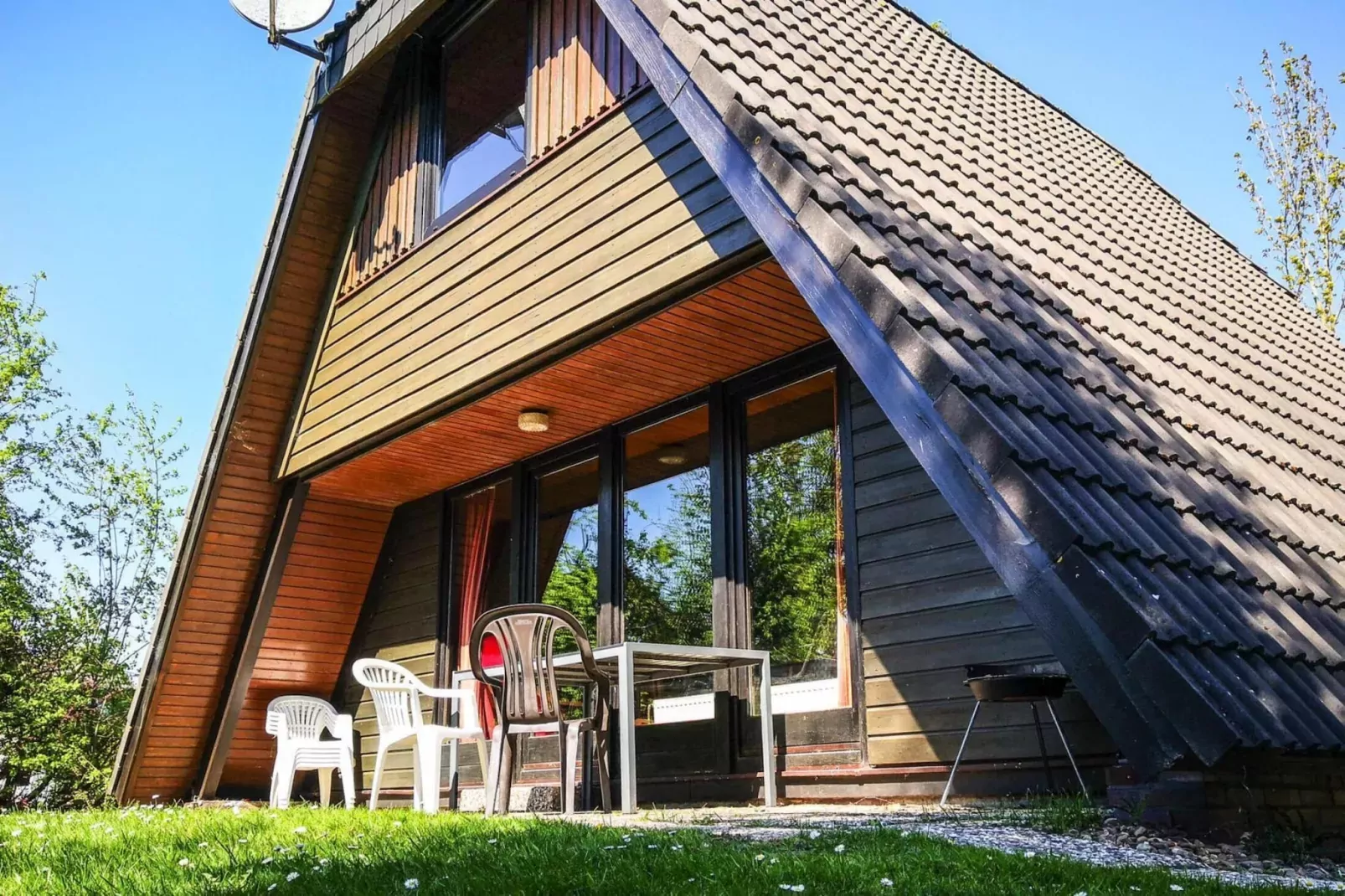 Ferienhaus Burhave-Exterior summer