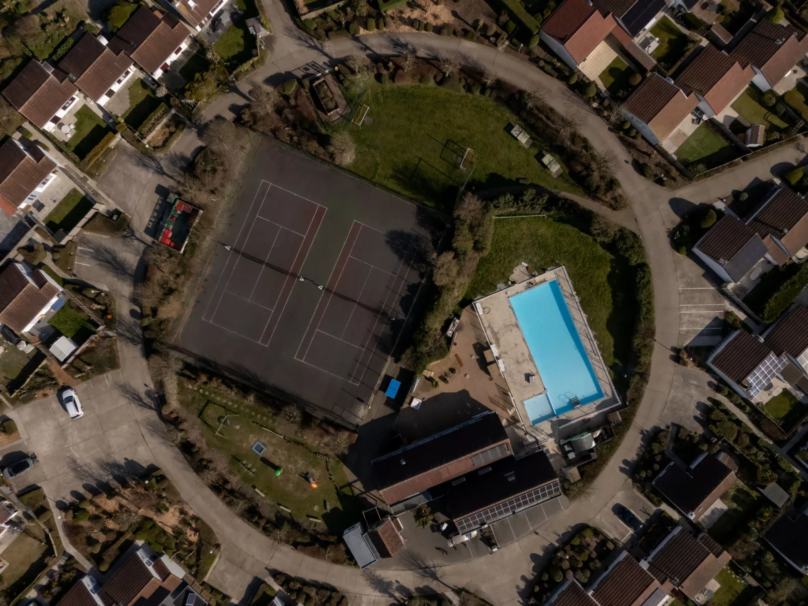 Laya with parking and shared pool-Outside