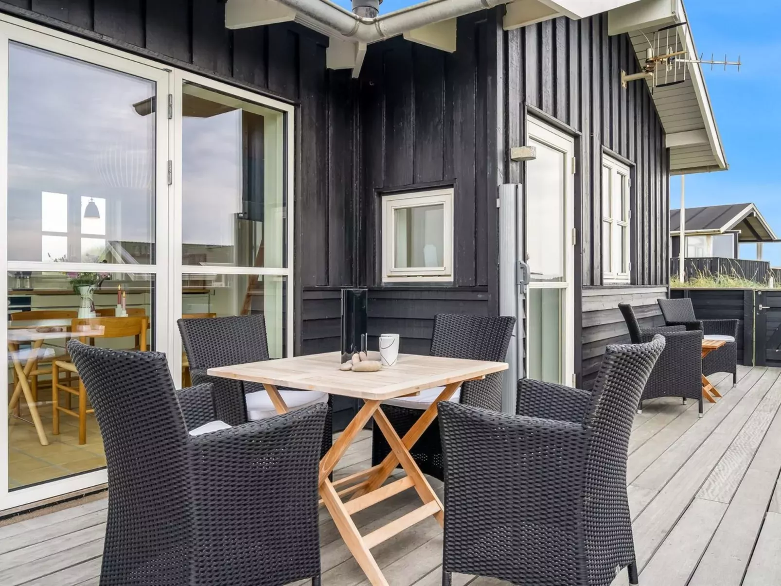 "Egino" - 90m from the sea-Outside