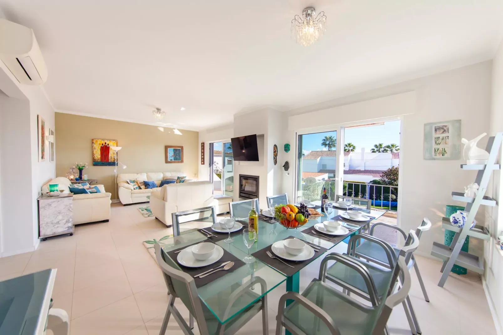 Villa Blue Bay-Dining room