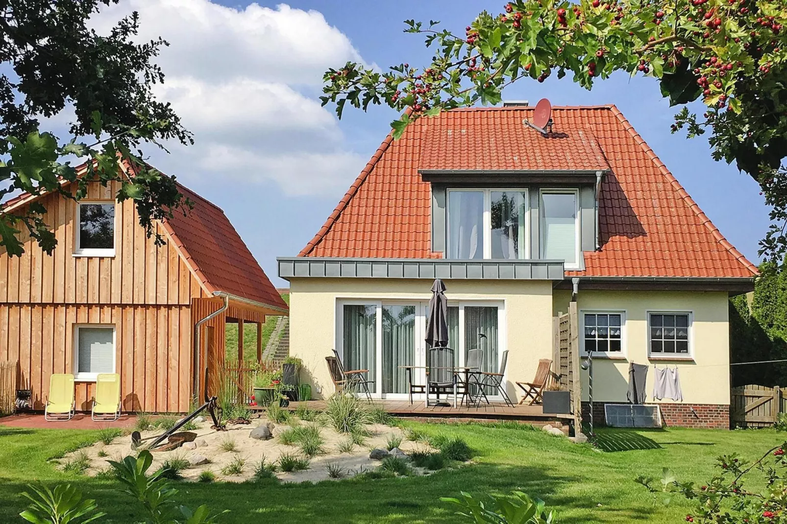 Krabbenfischerhaus Fedderwardersiel-Außenbereich Sommer