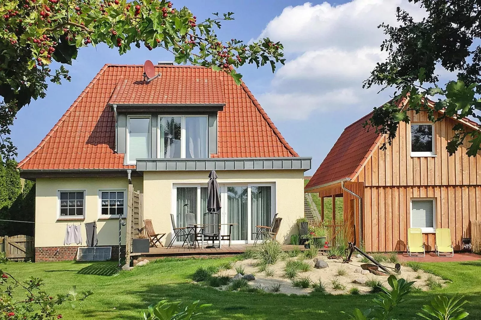 Krabbenfischerhaus Fedderwardersiel-Außenbereich Sommer