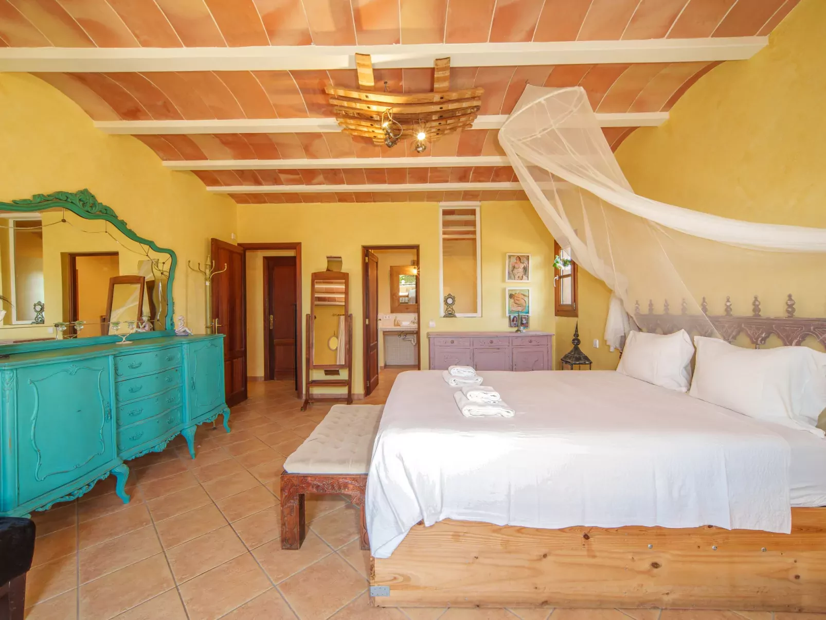 San Blai Llum de Sal-Inside