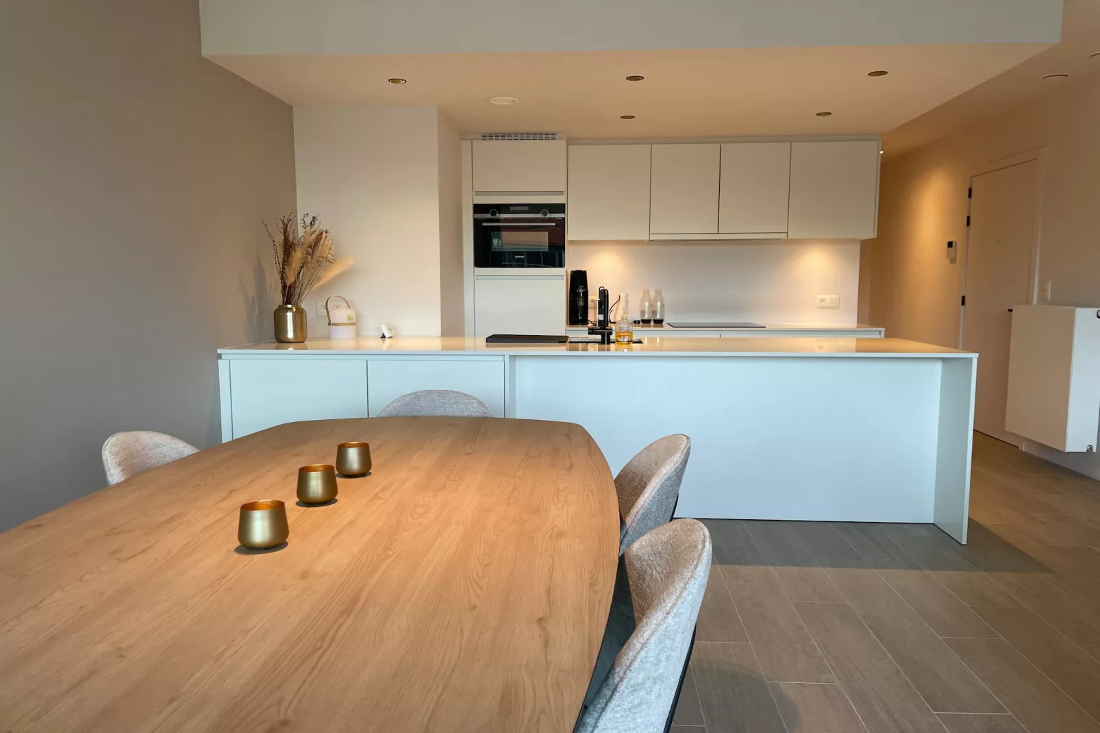 The Green 57/0102-Dining room
