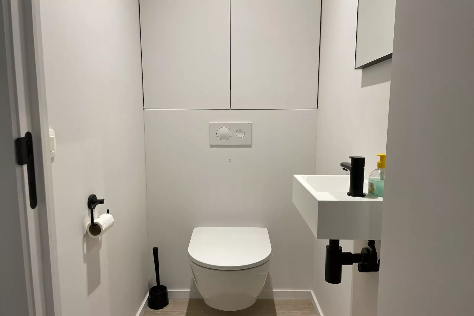 The Green 57/0102-Bathroom
