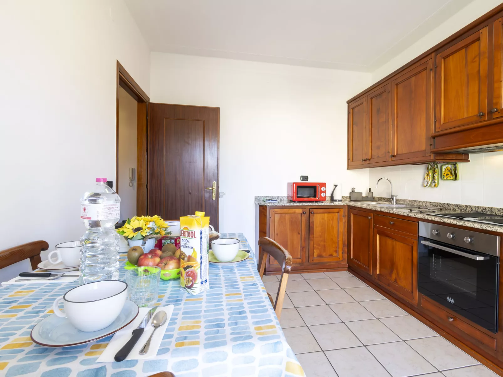Casa di Elena 300mt dal mare-Inside