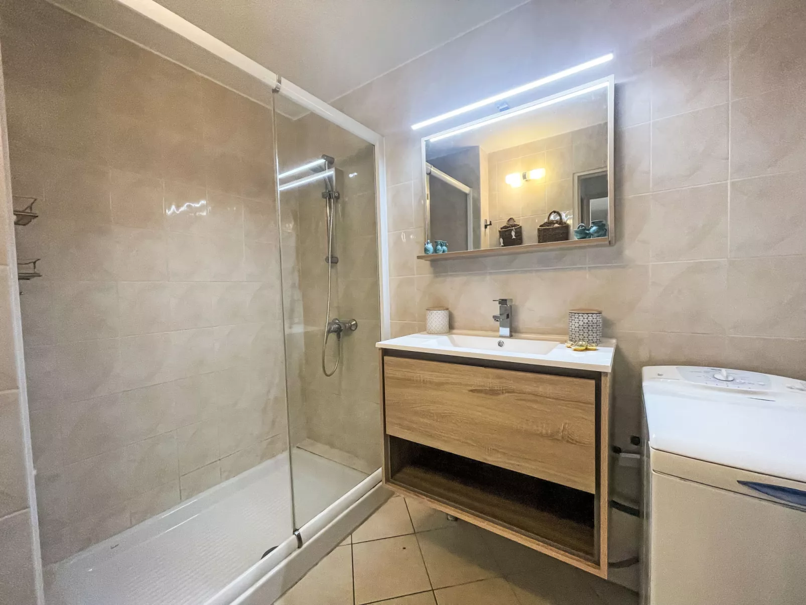 Le Palazzo del Mar-Inside