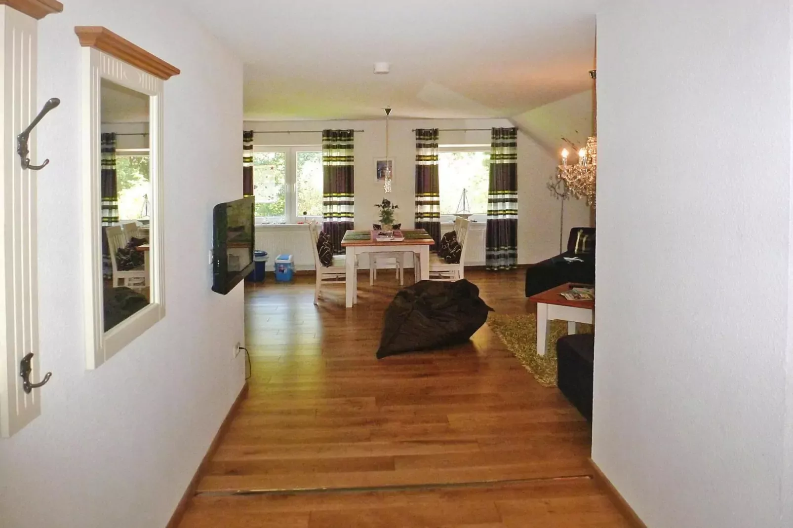 Ferienwohnung Süderschwei-Living room
