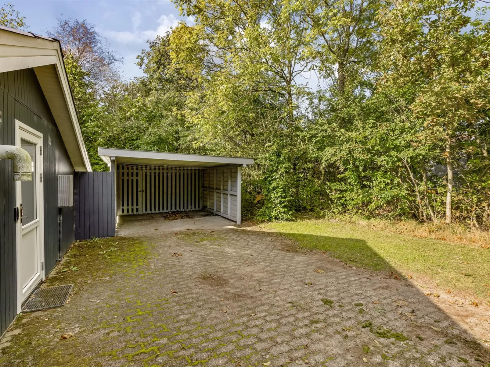 "Dimo" - 30km from the sea-Draußen