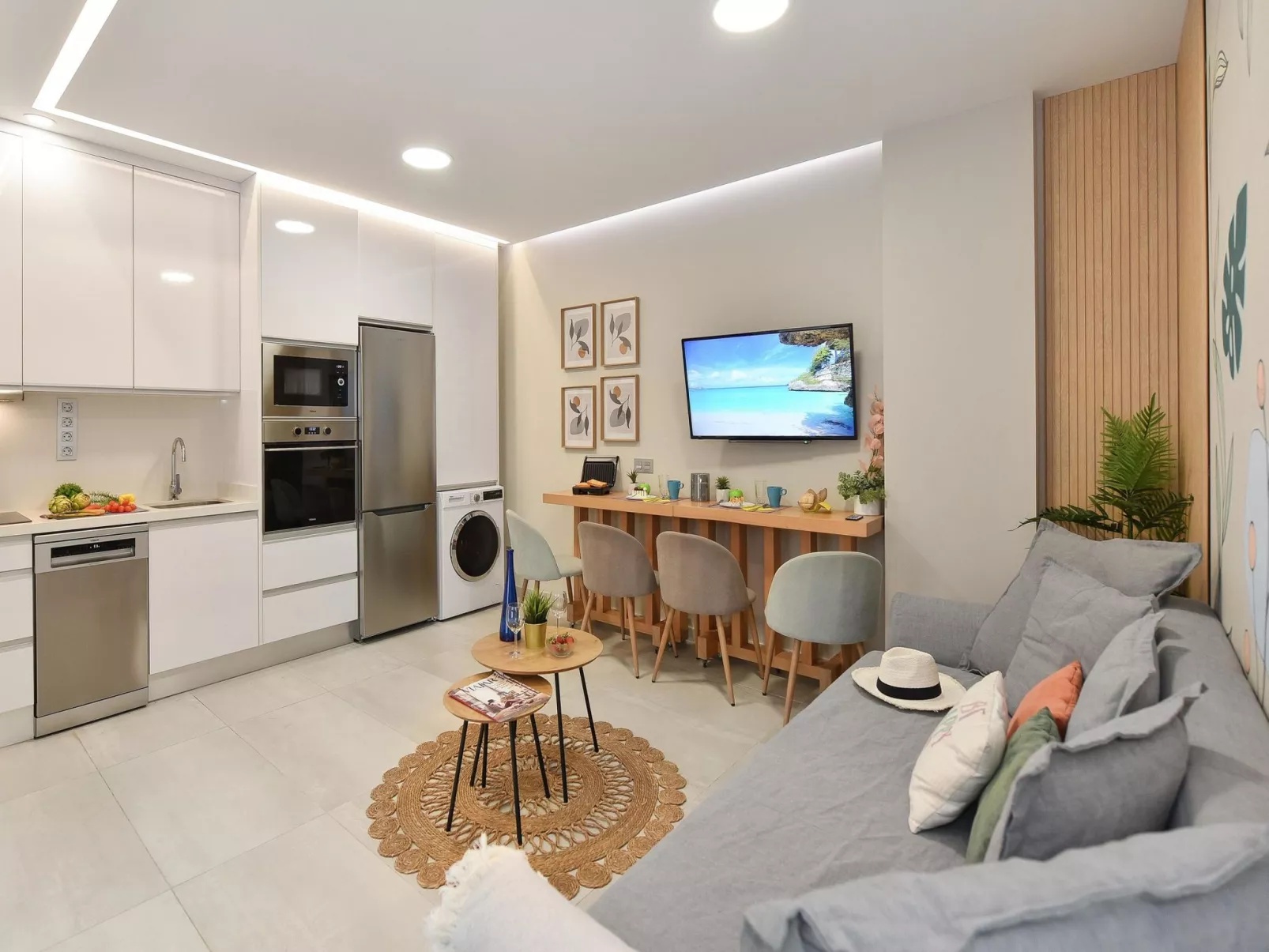 Maisha Beach Canteras-Inside