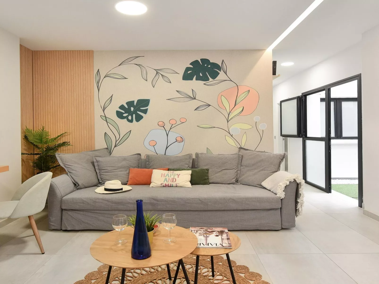 Maisha Beach Canteras-Inside