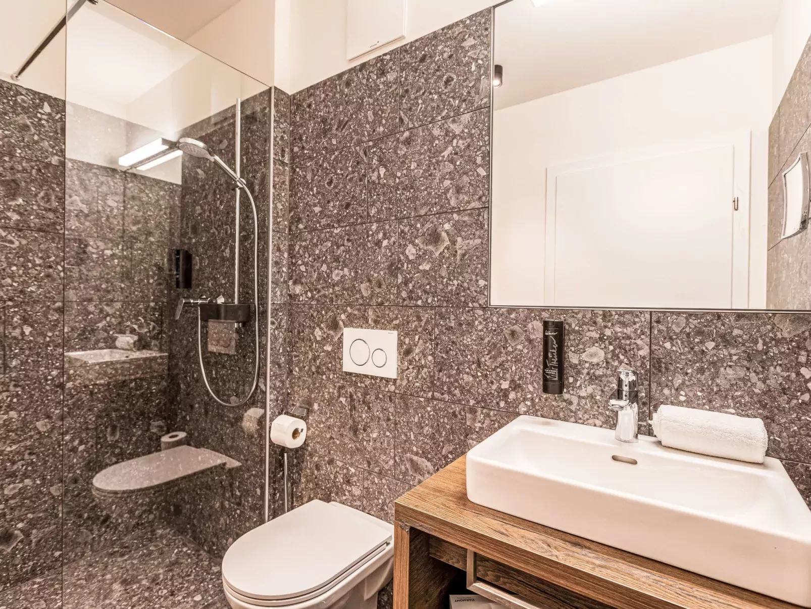 Superior mit 4 Schlafzimmern und Sauna-Dedans