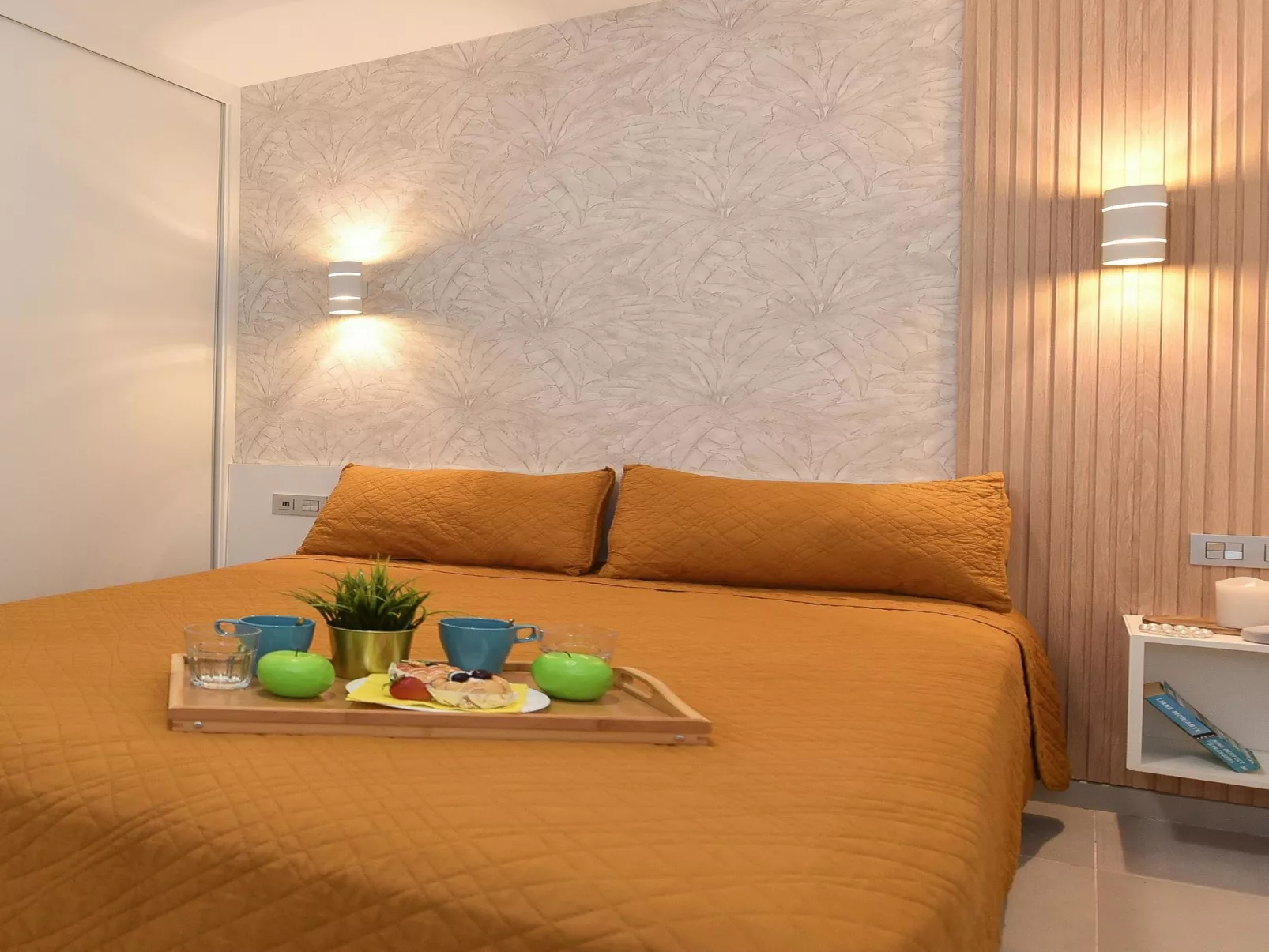 Maisha Beach Canteras-Inside