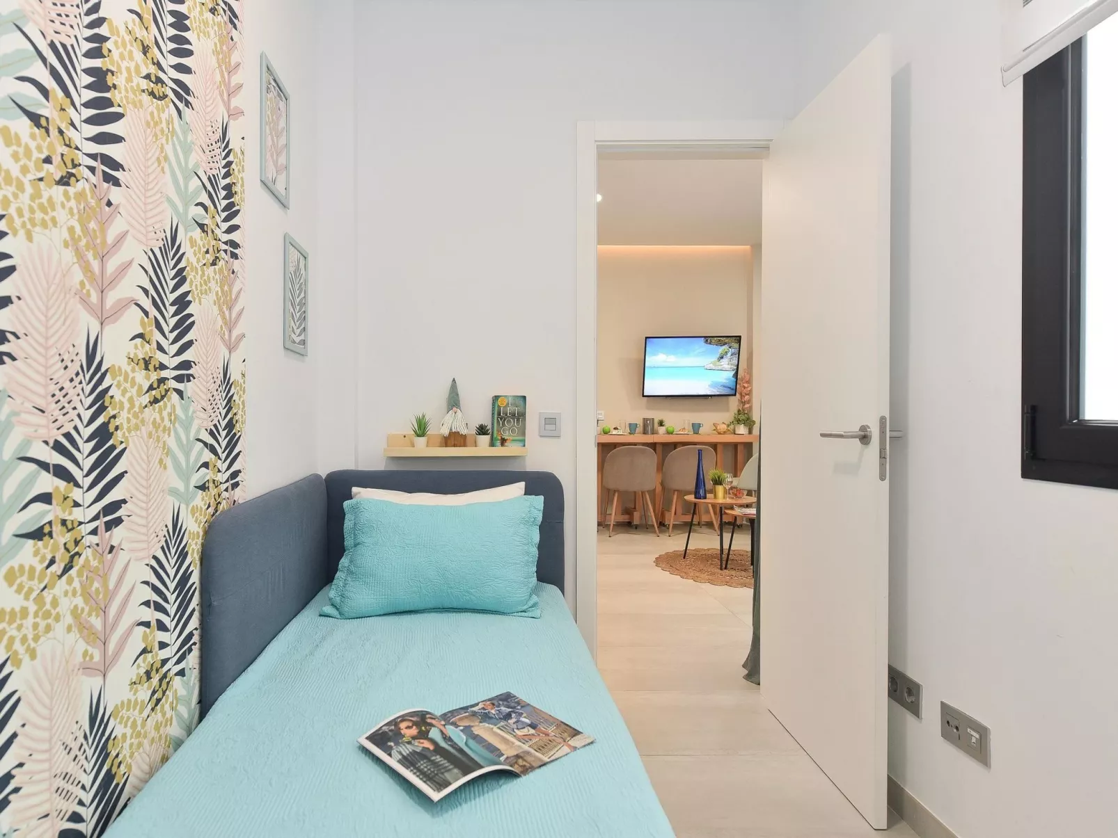 Maisha Beach Canteras-Inside